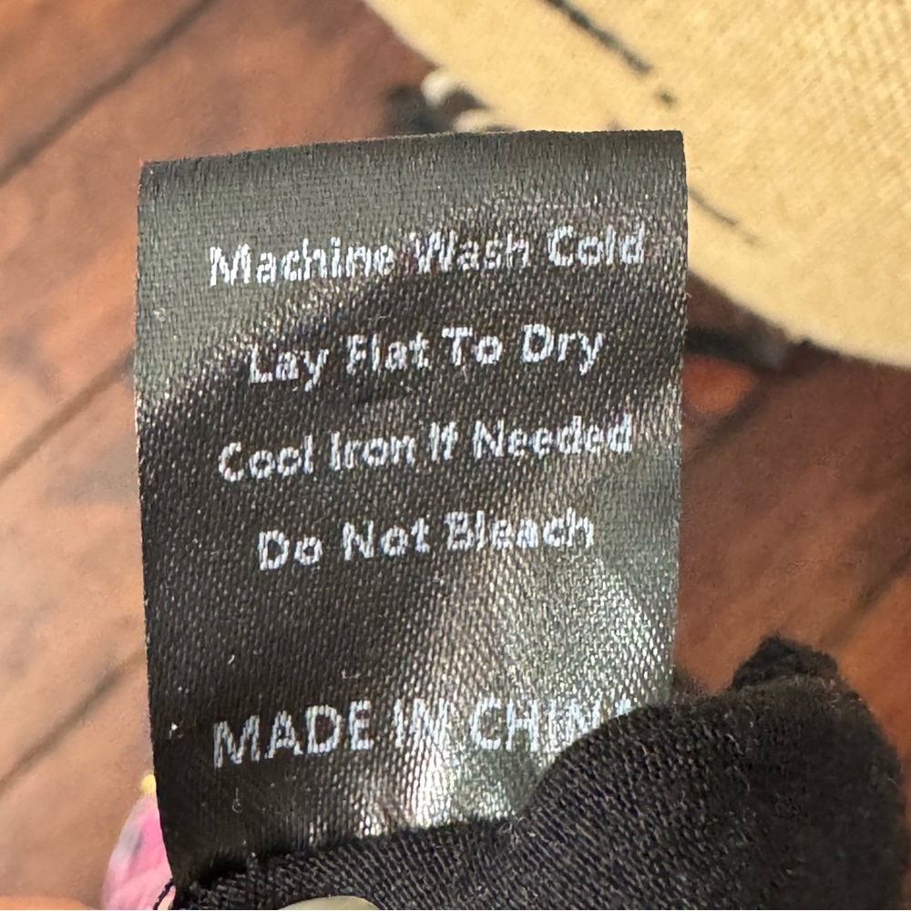 POL Black Top with Gold and Teal Birds of a Feather Sequin  -  Medium - Picture 8 of 8